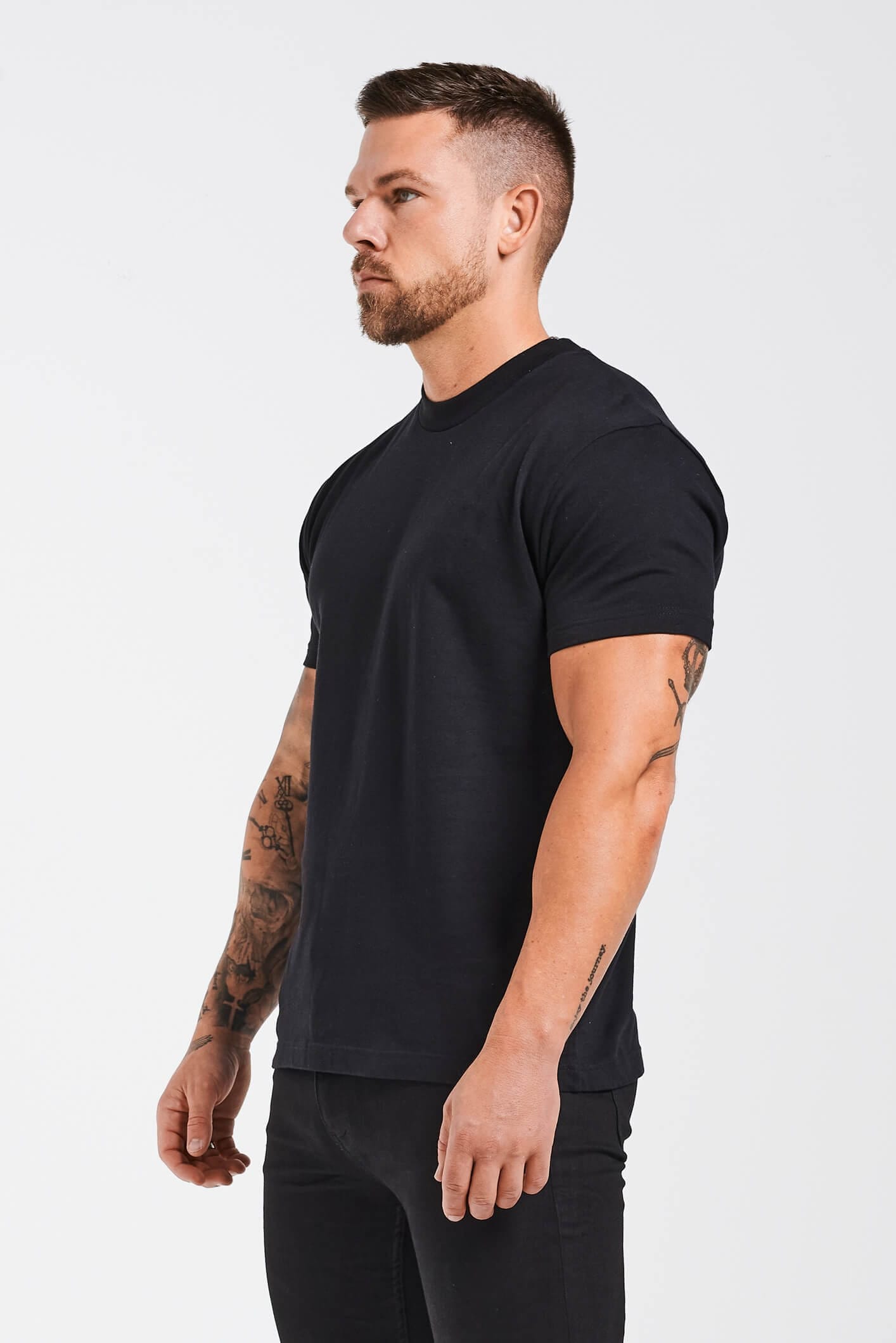 T-SHIRT - BLACK